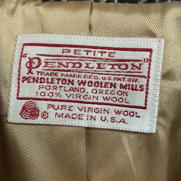Pendleton Blazer - Picture 2 of 3